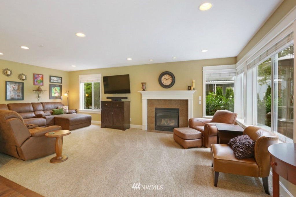 23431 45th Avenue Southeast Bothell, WA 98021 - Photo 2 of 20
