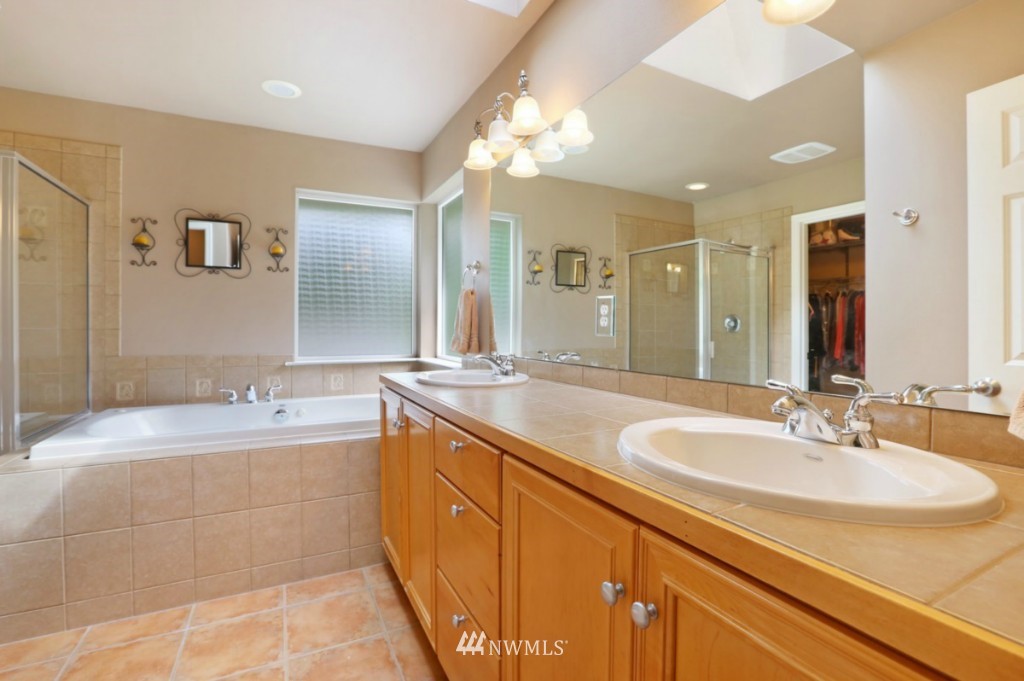 23431 45th Avenue Southeast Bothell, WA 98021 - Photo 11 of 20
