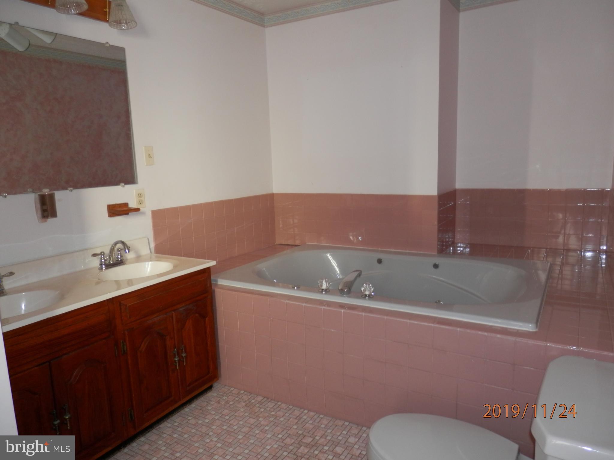 133 Long Point Road Stevensville, MD 21666 - Photo 19 of 36 Master Bath
