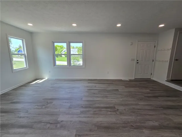 $2,600 | 51 Grangerford Heights, Henrietta, NY 14586