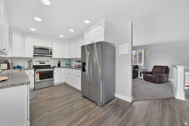 5079 South 2825th Street West Roy, UT 84067 - Photo 14 of 41