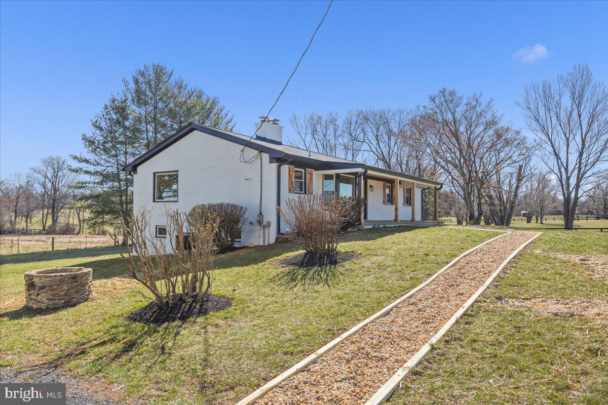34358 Bloomfield Road Bluemont, VA 20135 - Photo 3 of 53 Gallery Image 3