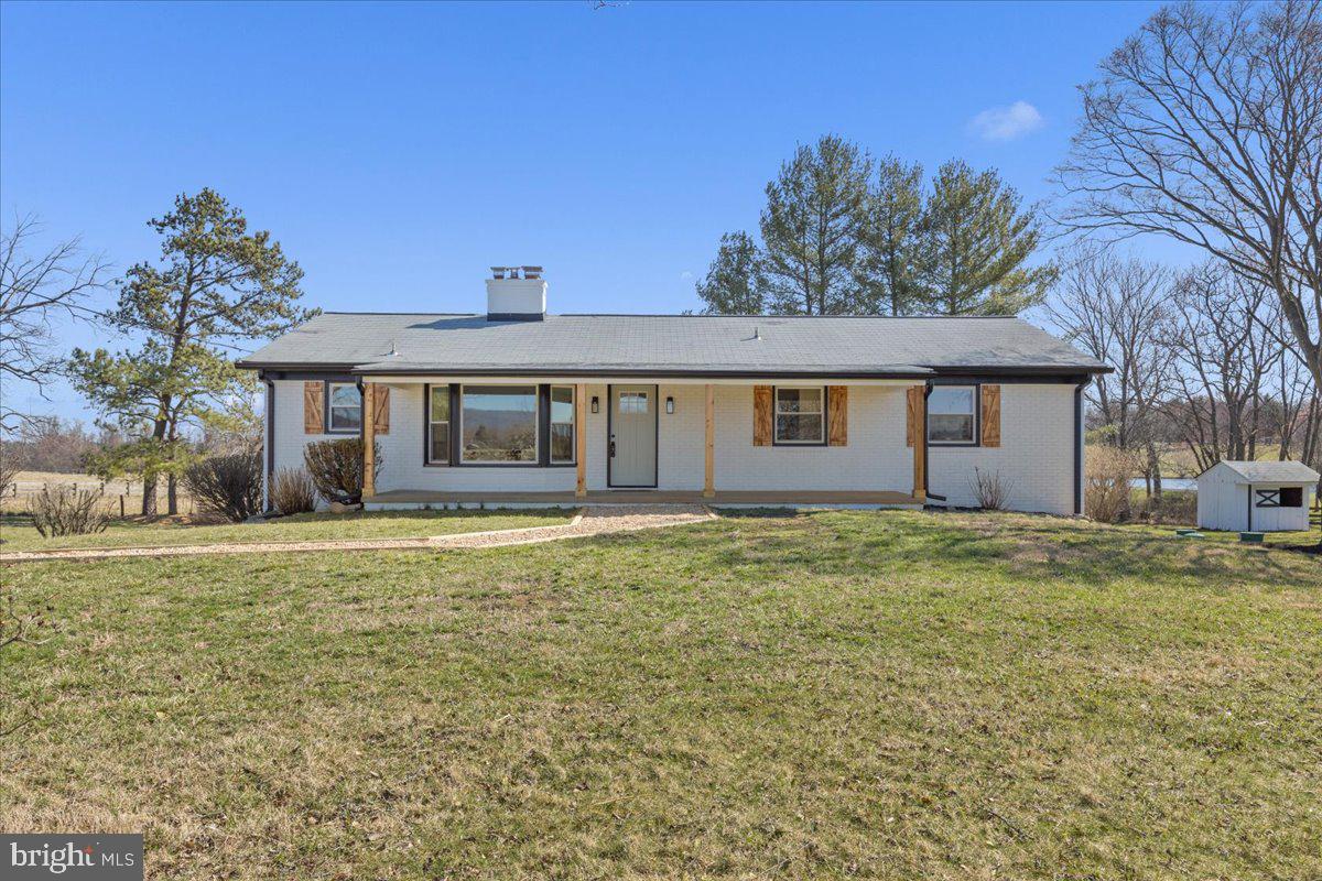 34358 Bloomfield Road Bluemont, VA 20135 - Photo 4 of 53 Curb appeal-ing!