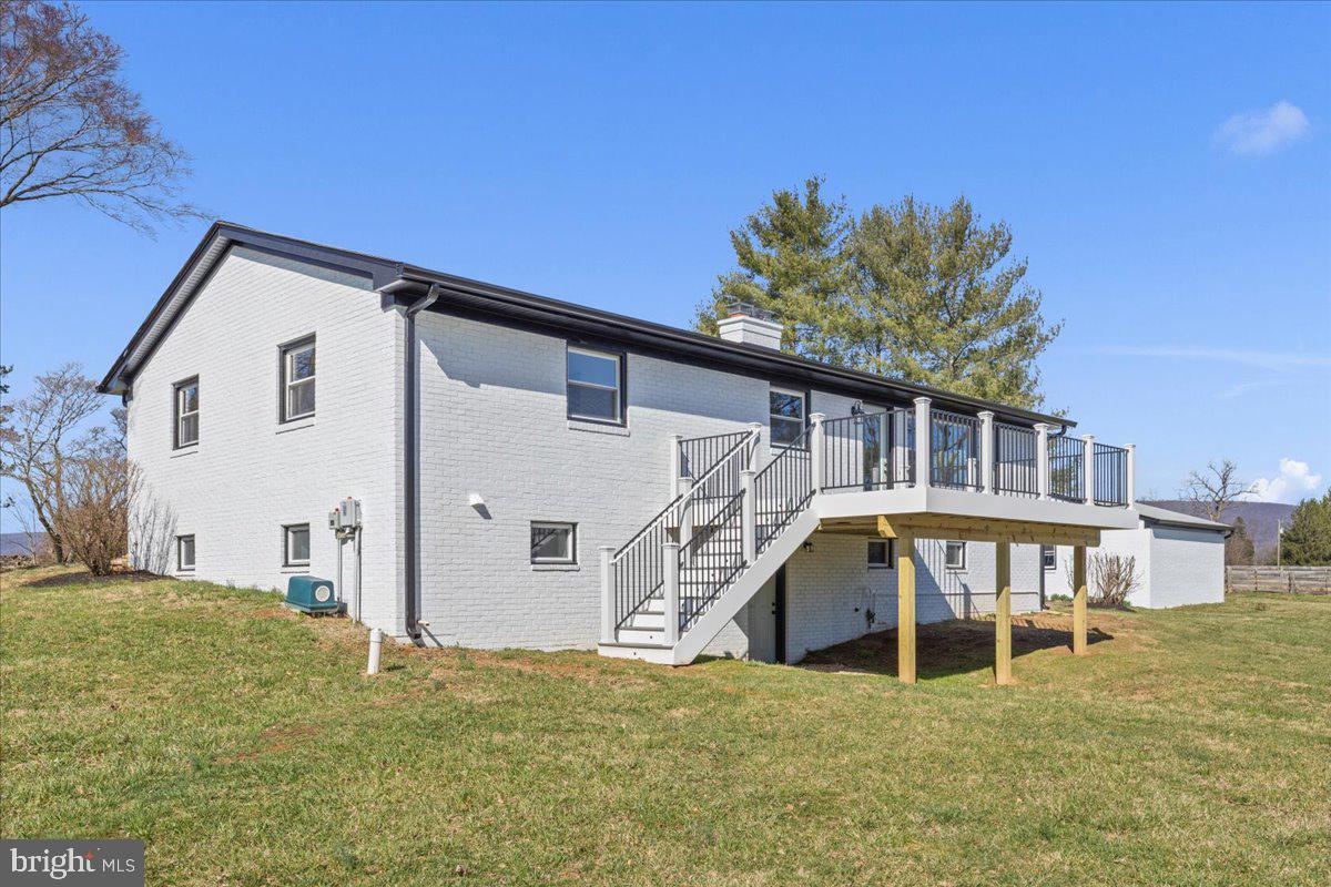 34358 Bloomfield Road Bluemont, VA 20135 - Photo 46 of 53 Stunning from all angles