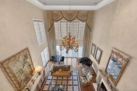 $5,700,000 | 195 Feeks Lane, Locust Valley, NY 11560