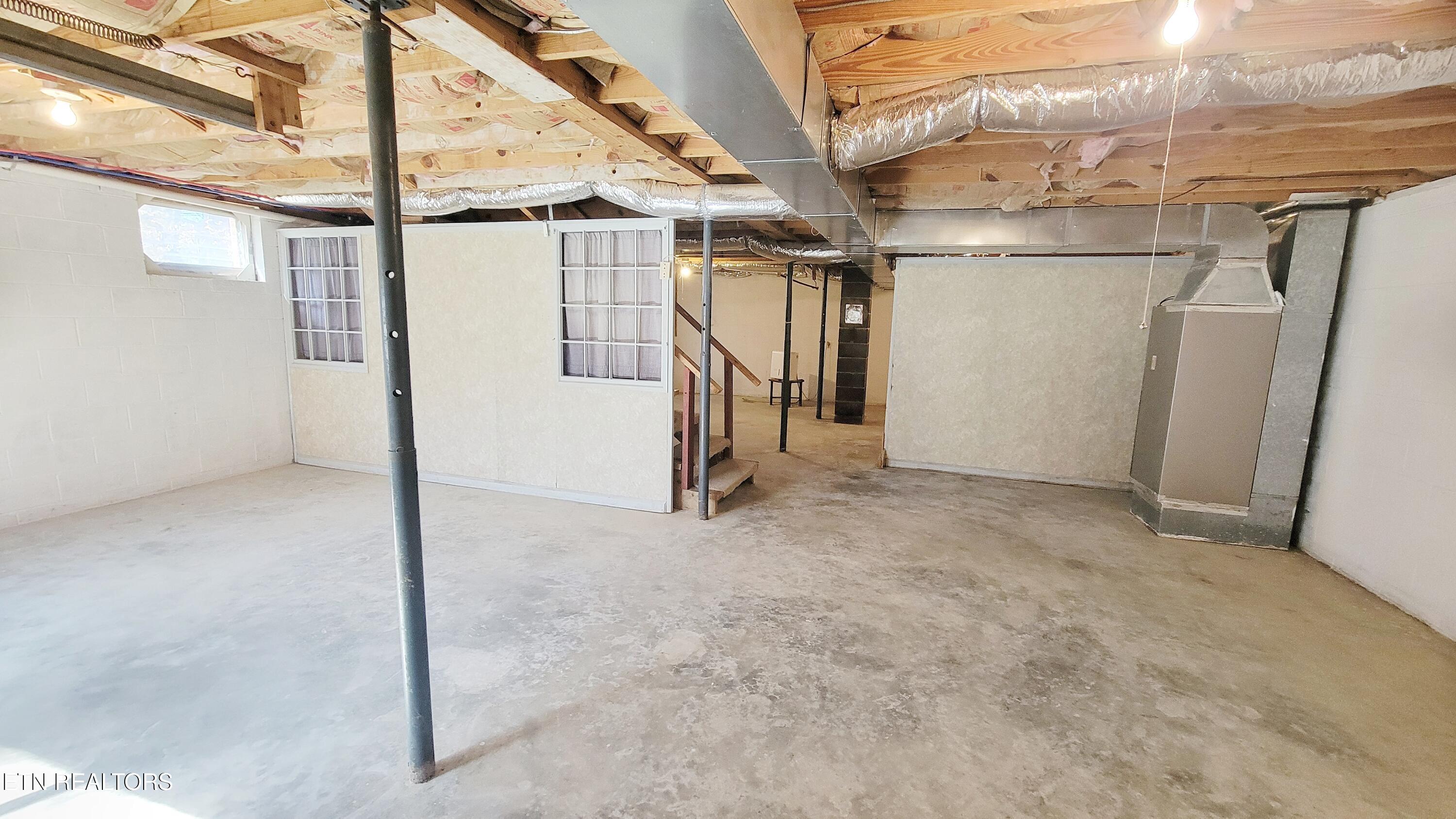 35 McDonald Road Midway, TN 37809 - Photo 23 of 30 SPACIOUS USABLE WORKSHOP