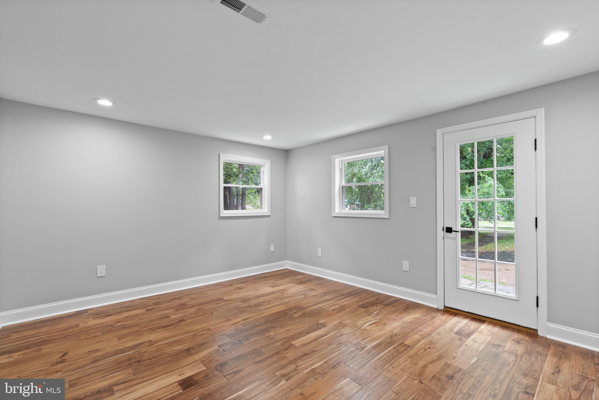 111 Yew Road Cheltenham, PA 19012 - Photo 24 of 38