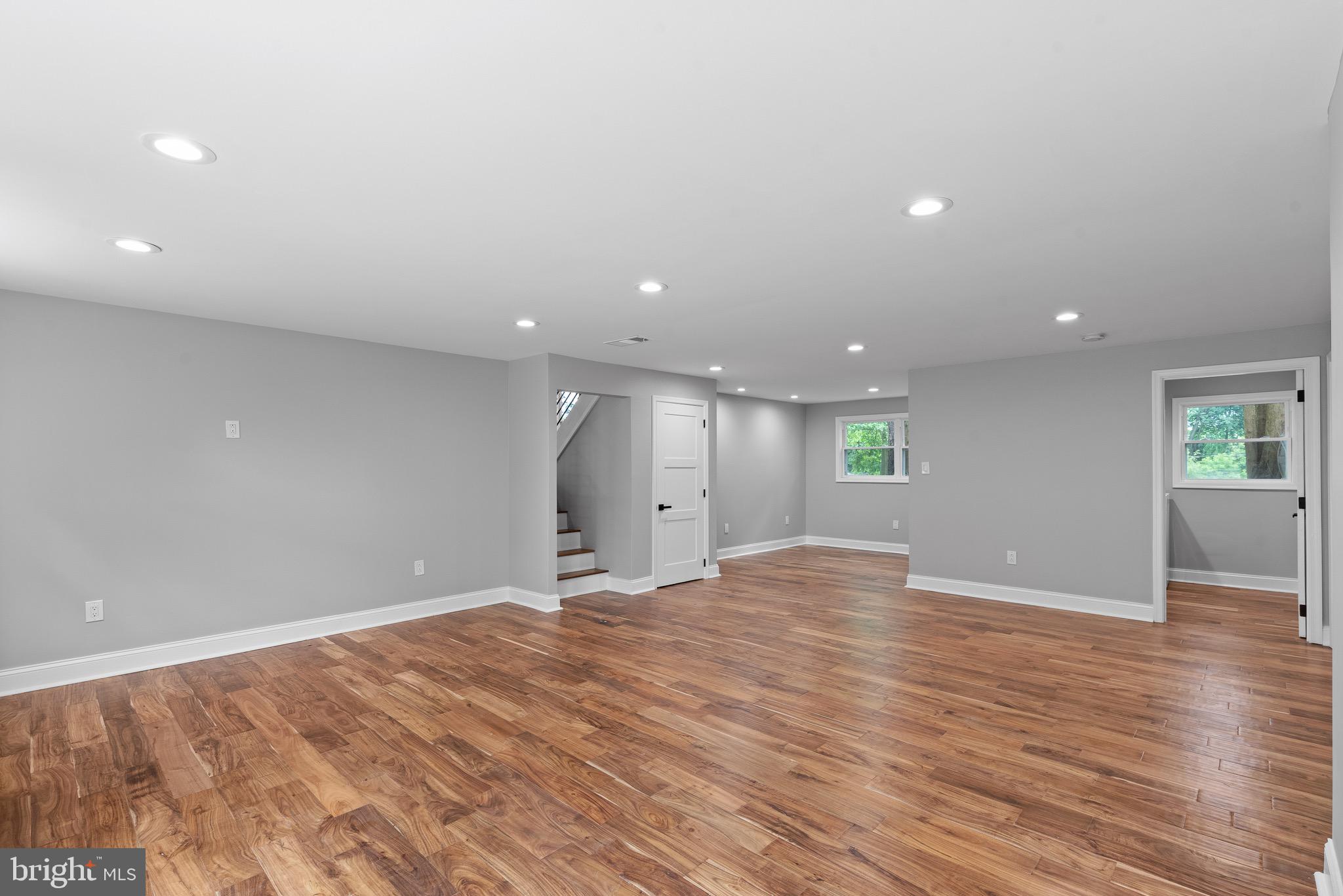 111 Yew Road Cheltenham, PA 19012 - Photo 29 of 38