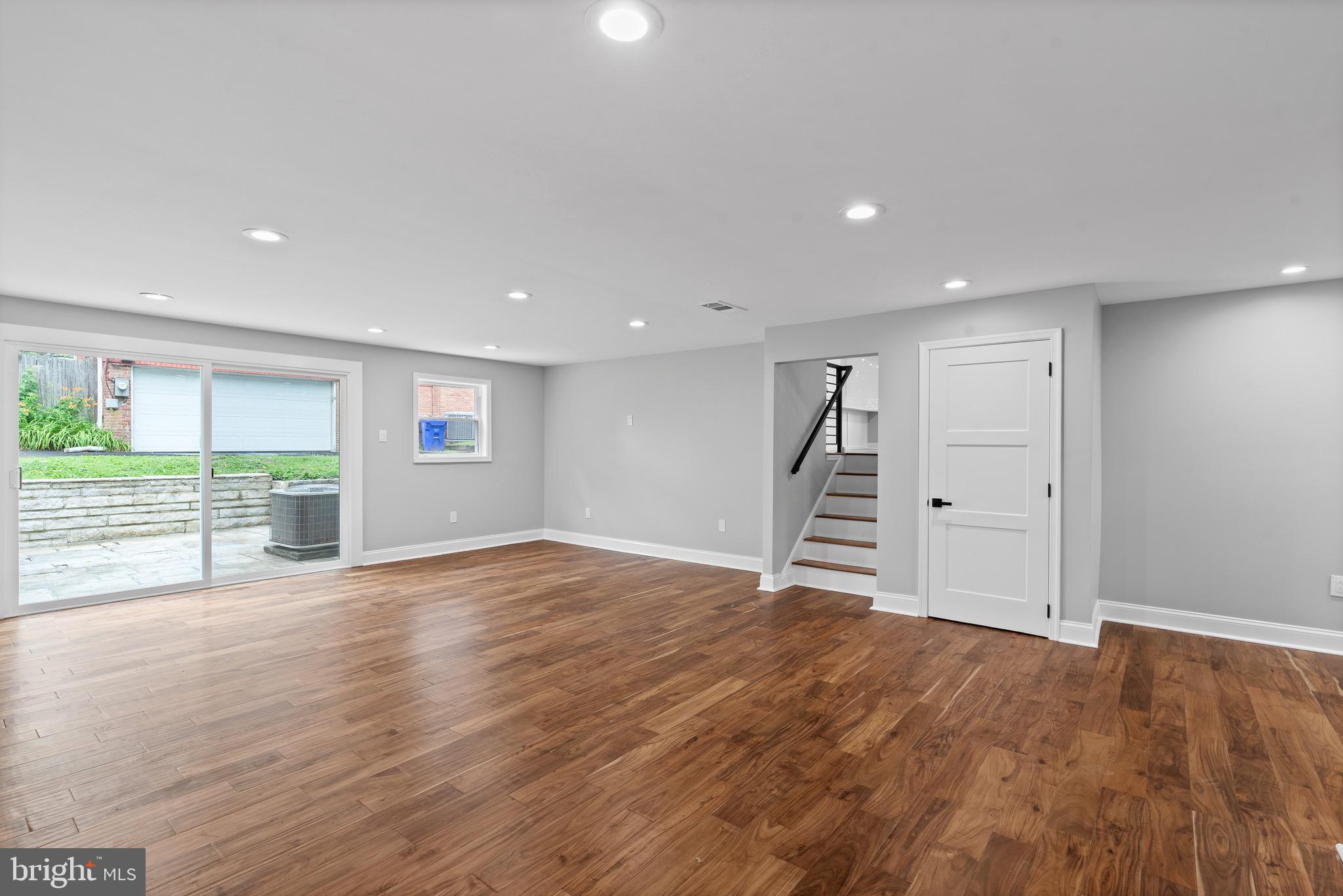 111 Yew Road Cheltenham, PA 19012 - Photo 30 of 38