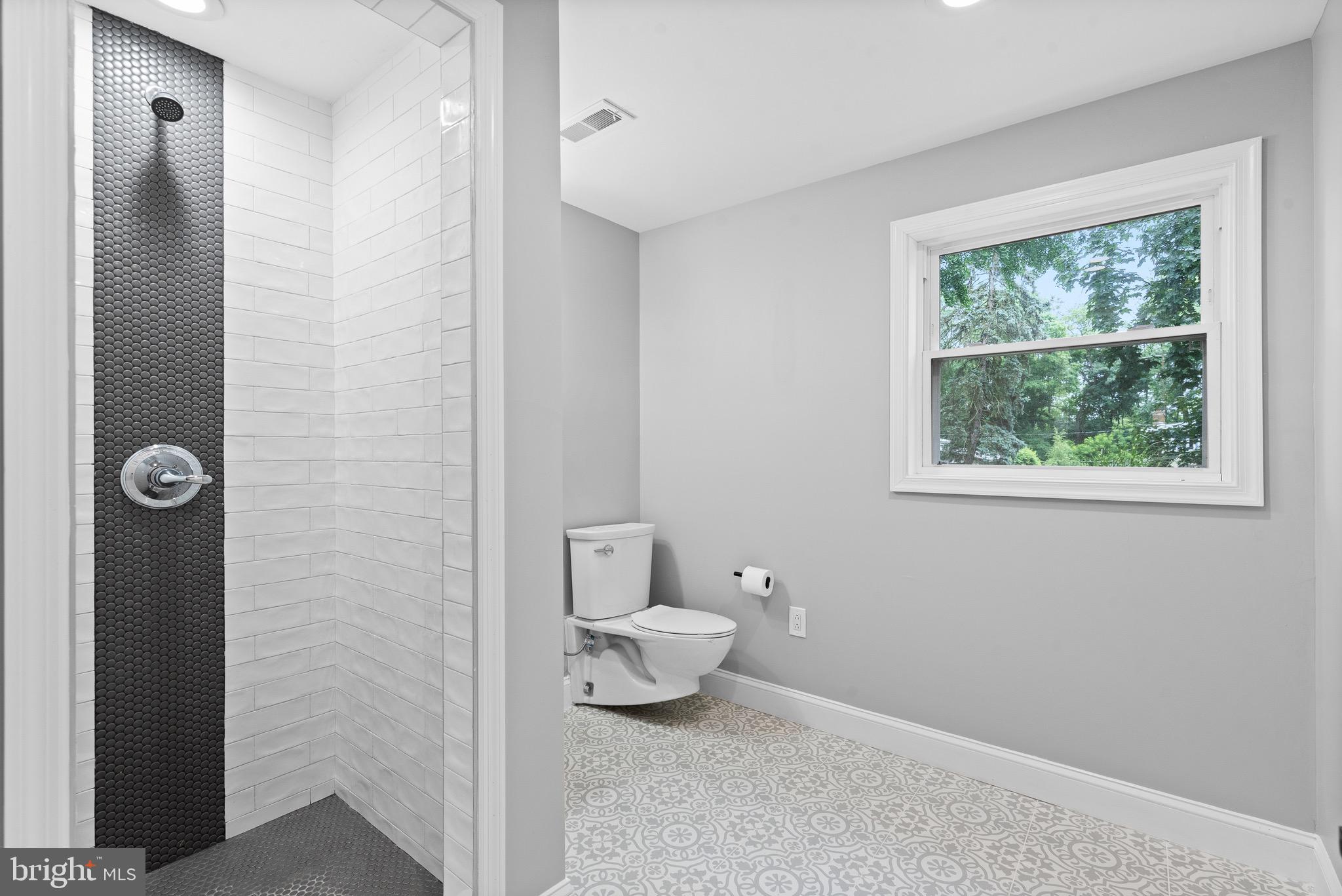 111 Yew Road Cheltenham, PA 19012 - Photo 31 of 38