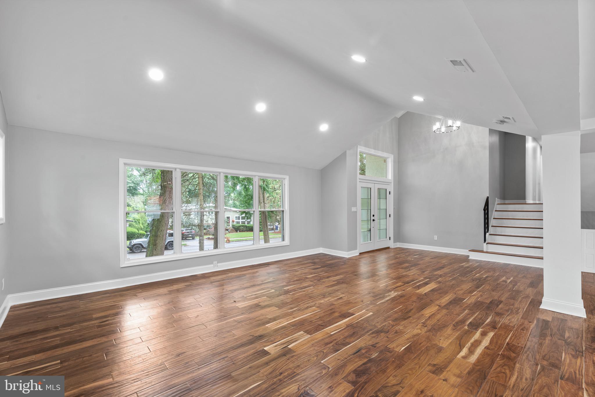 111 Yew Road Cheltenham, PA 19012 - Photo 5 of 38