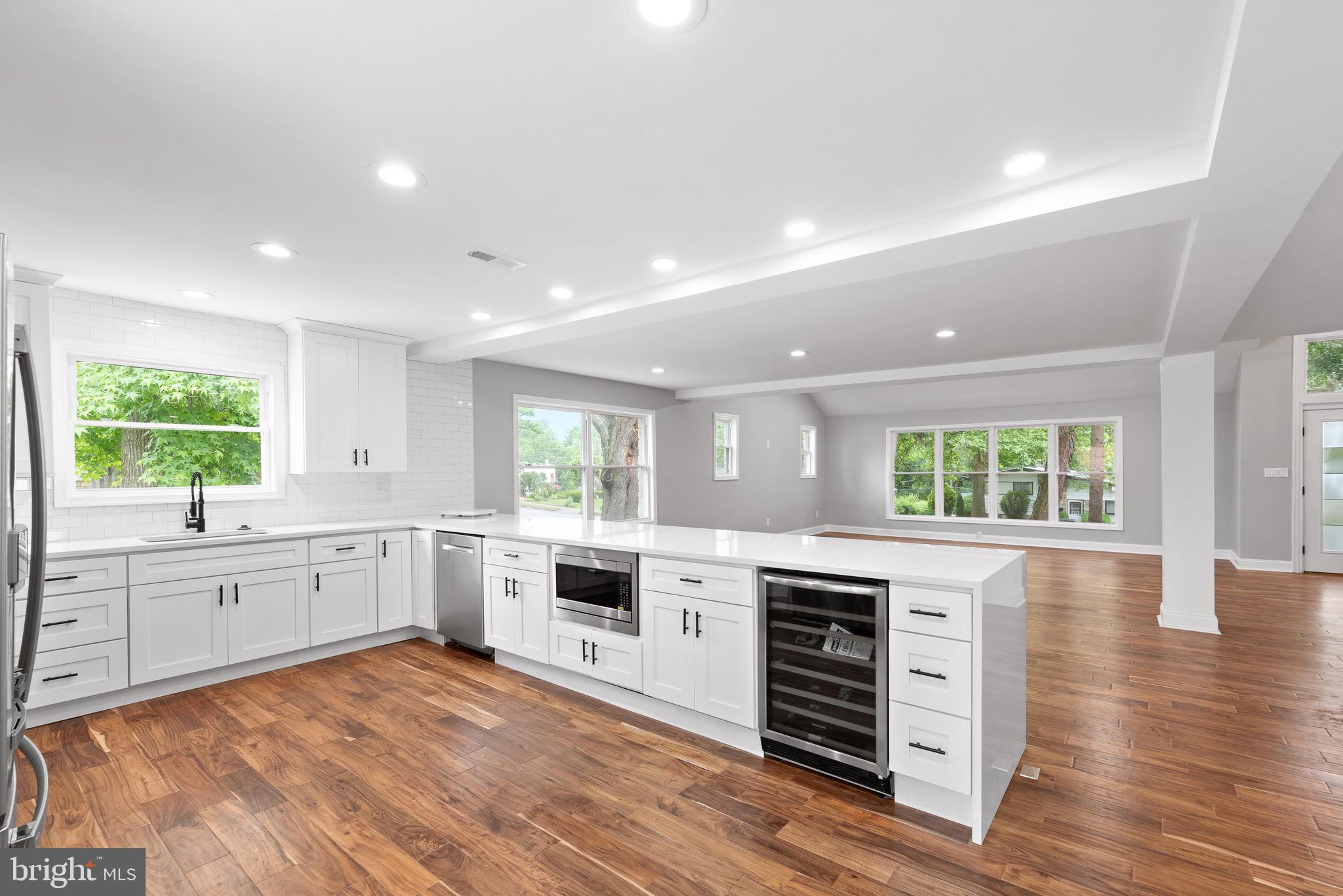 111 Yew Road Cheltenham, PA 19012 - Photo 10 of 38