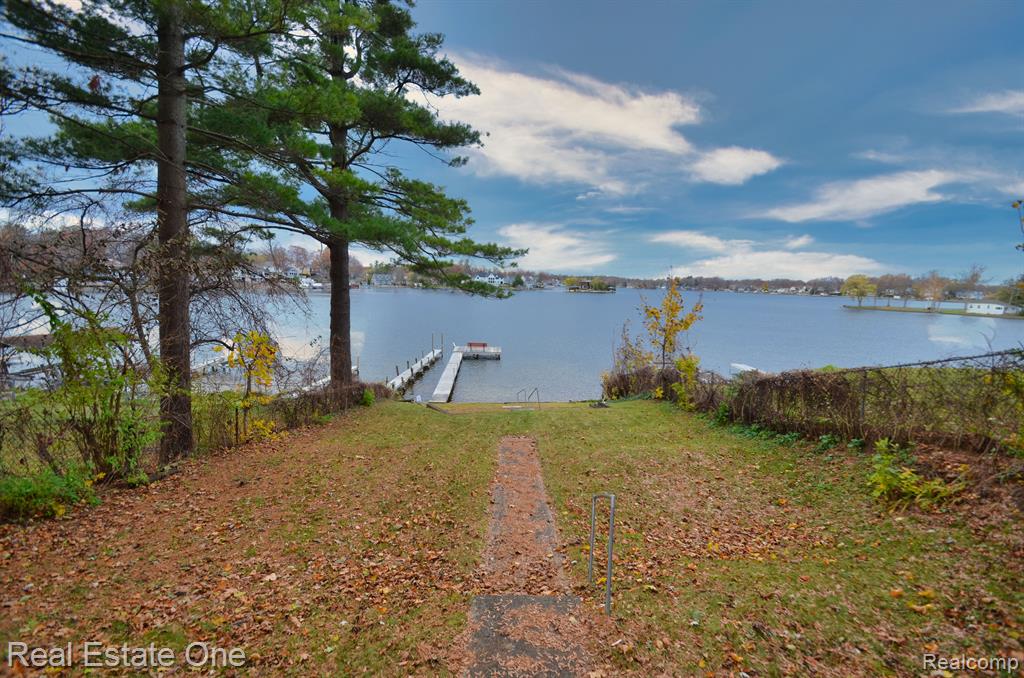 796 Heights Road Lake Orion, MI 48362 - Photo 25 of 26 Gallery Image 25