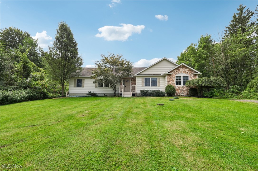 476 Garrison Road Ashtabula, OH 44004 - Photo 11 of 50 Ranch-style home with a front yard