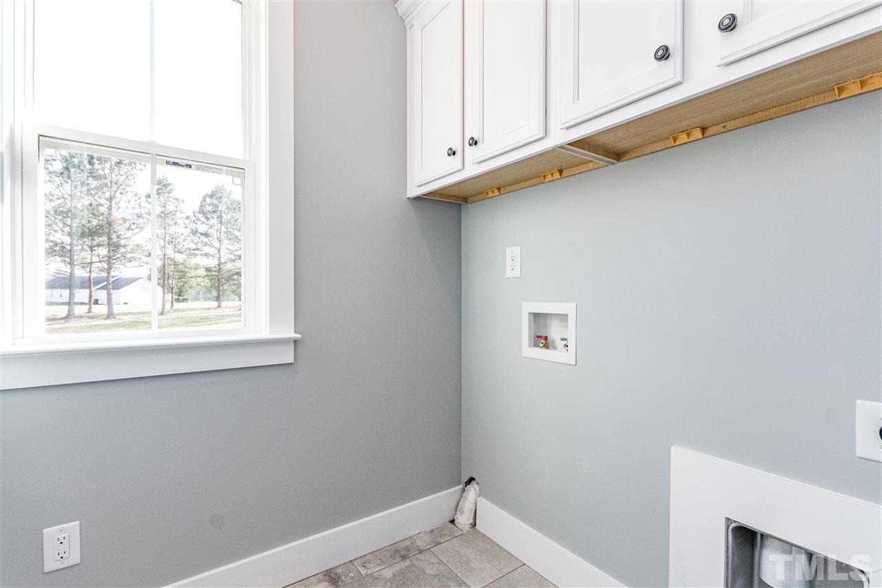 118 Reed Dr. Zebulon, NC 27597 - Photo 14 of 29 Gallery Image 14