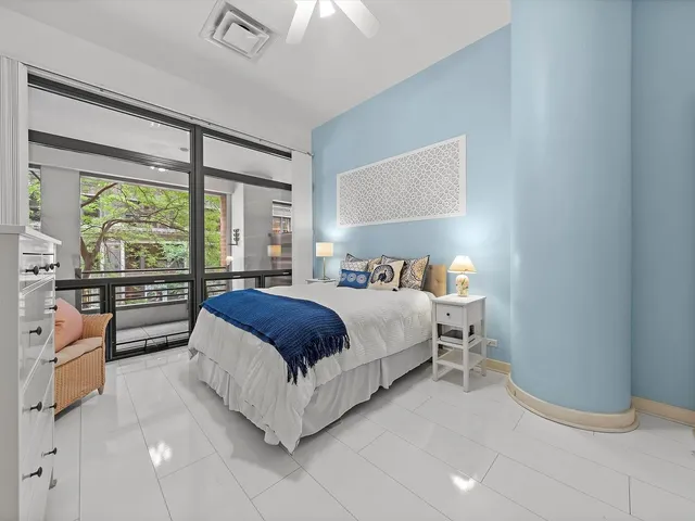 $3,900 | 211 East Ohio Street, Unit 307, Chicago, IL 60611