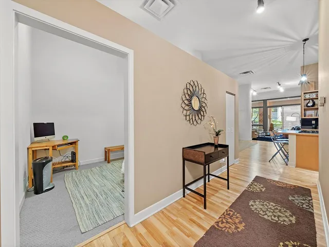 $3,900 | 211 East Ohio Street, Unit 307, Chicago, IL 60611