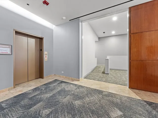 $3,900 | 211 East Ohio Street, Unit 307, Chicago, IL 60611