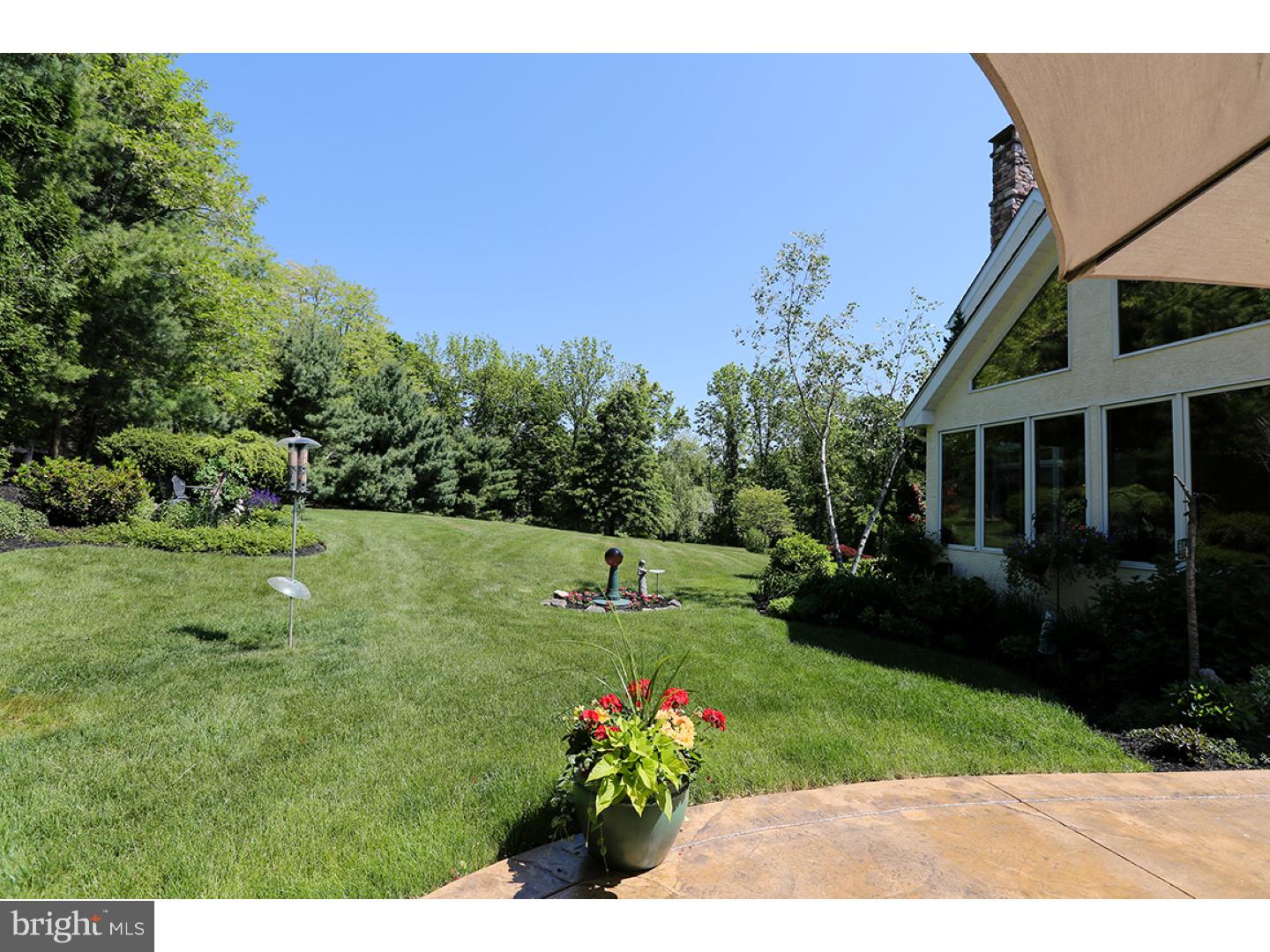 4078 Spring Valley Road Doylestown, PA 18902 - Photo 4 of 25