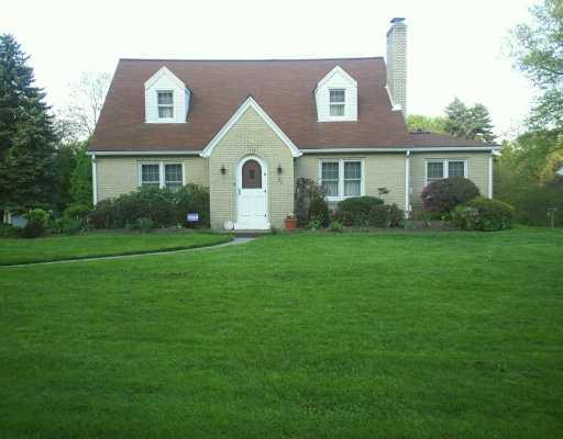 26 Enlow Road Imperial, PA 15126 - Photo 1 of 8 Exterior Front.