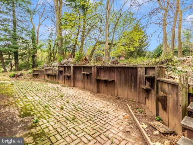 $544,000 | 7518 Oakmont Drive, Frederick, MD 21702