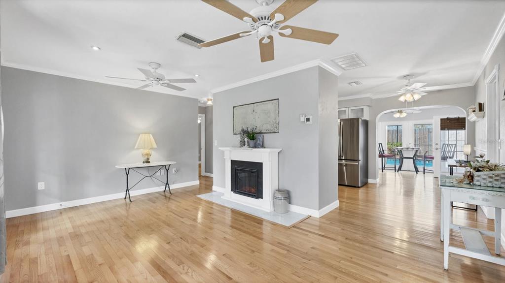 332 Cypress Road Venice, FL 34293 - Photo 8 of 44 Gallery Image 8