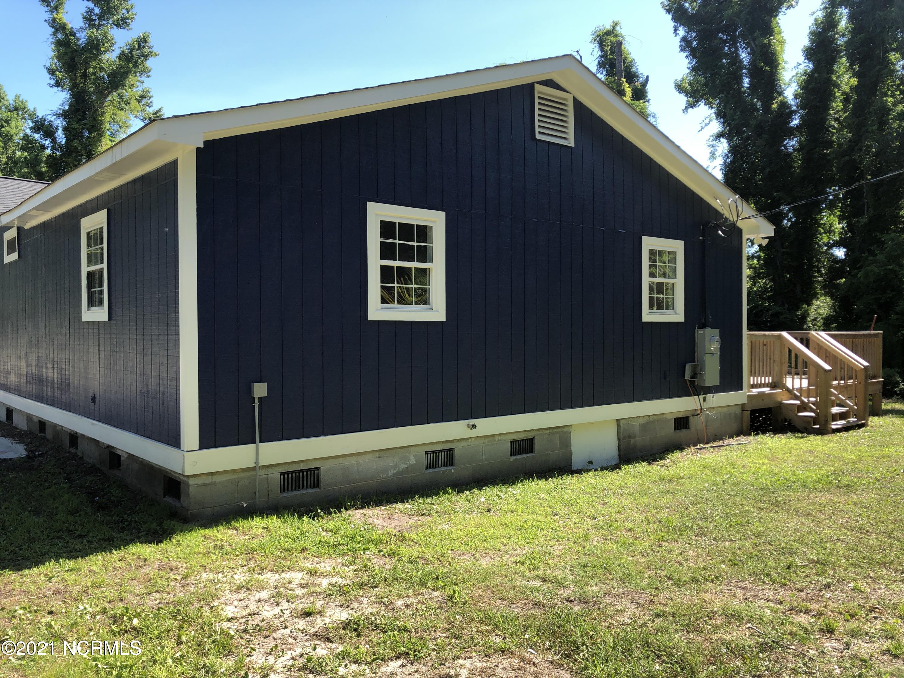 809 Bozeman Road Wilmington, NC 28412 - Photo 4 of 17 IMG_7800