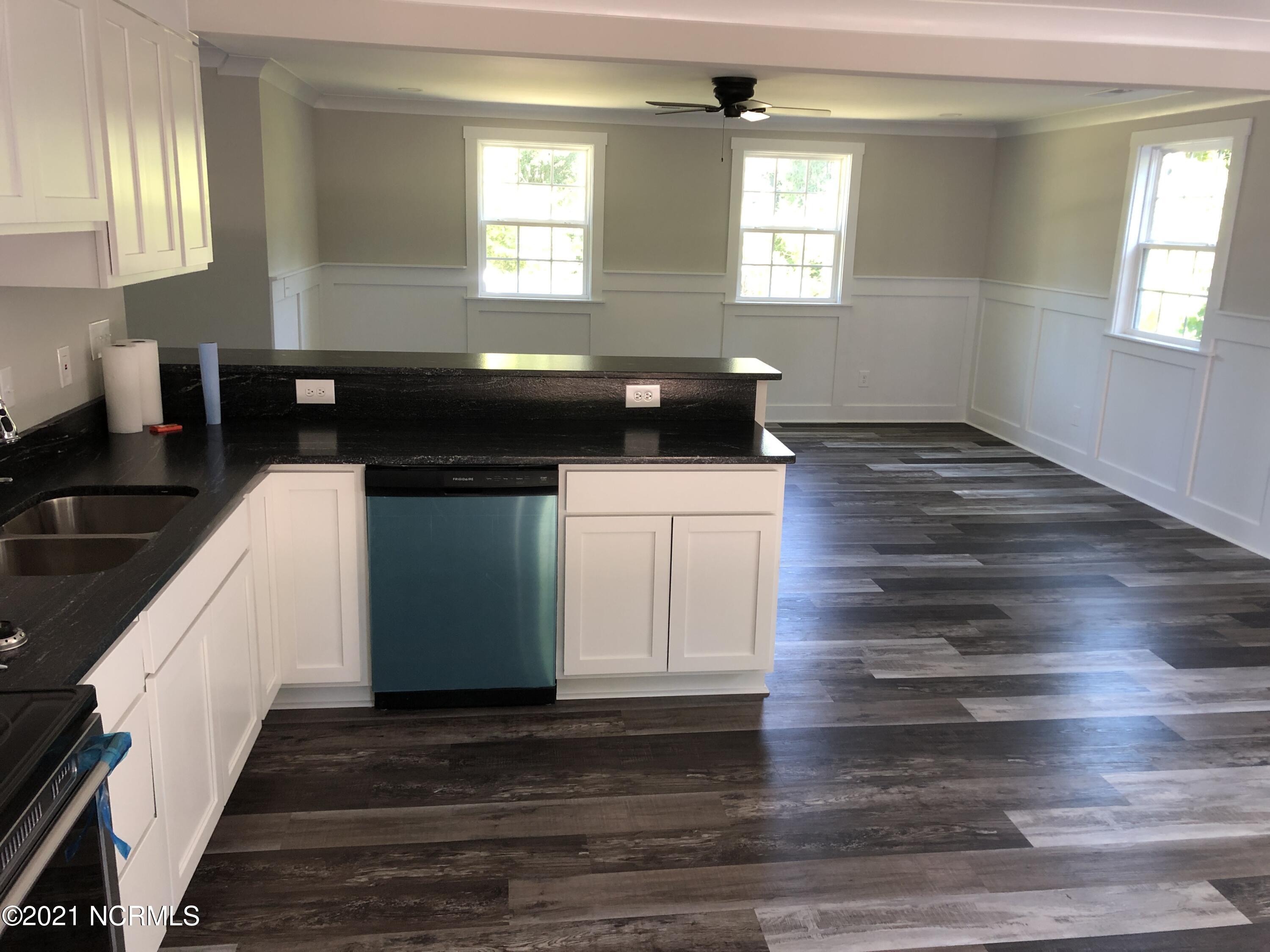 809 Bozeman Road Wilmington, NC 28412 - Photo 9 of 17 IMG_7810