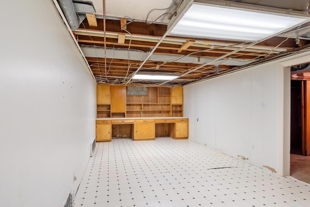 243 Concord Road Westford, MA 01886 - Photo 41 of 42 a utility room with dryer and washer