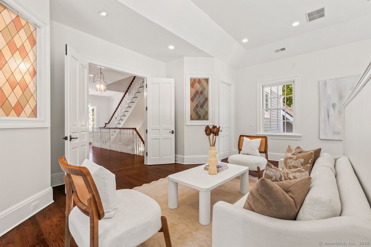 1421 Oenoke Ridge New Canaan, CT 06840 - Photo 18 of 38