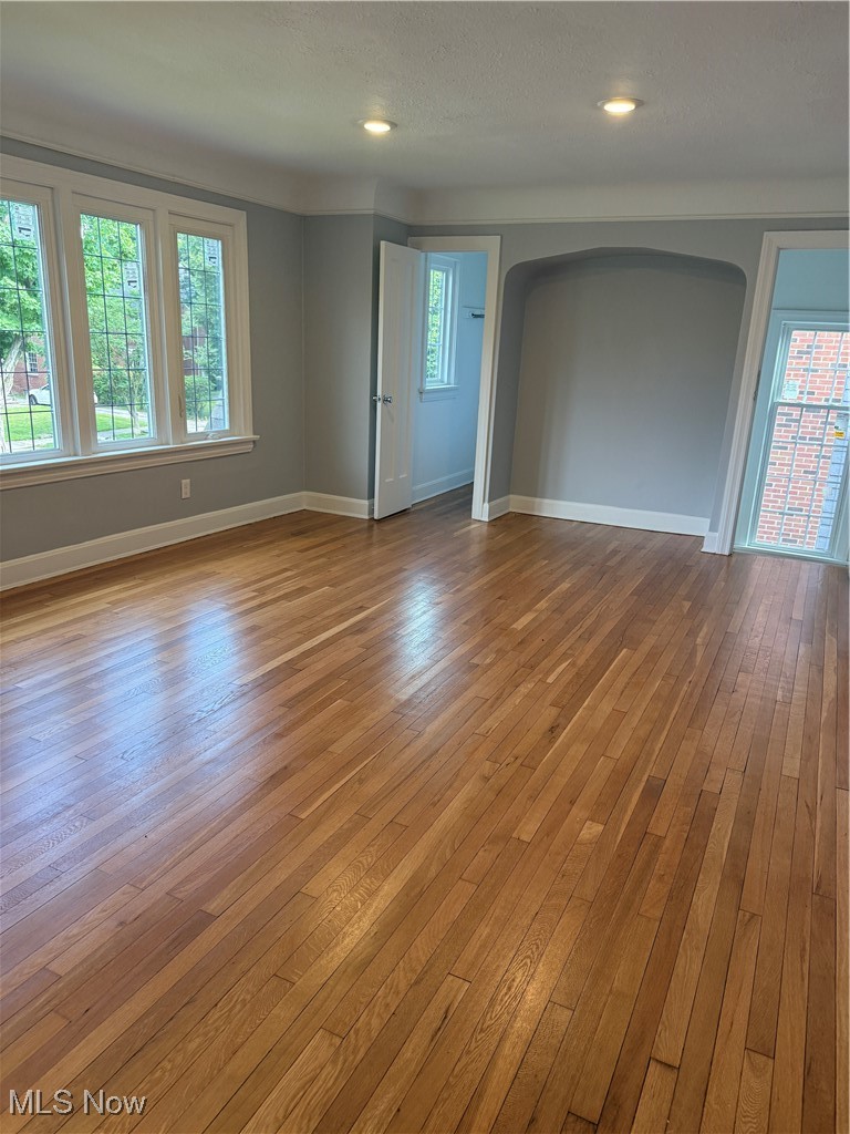 3698 Normandy Road Cleveland, OH 44120 - Photo 27 of 50 2nd floor living room