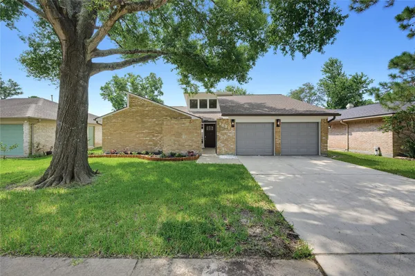 $339,000 | 16310 Havenhurst Drive, Houston, TX 77059