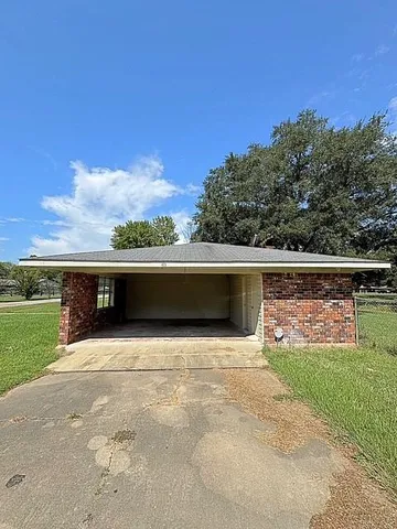 $169,000 | 423 Camelia Street, Marksville, LA 71351