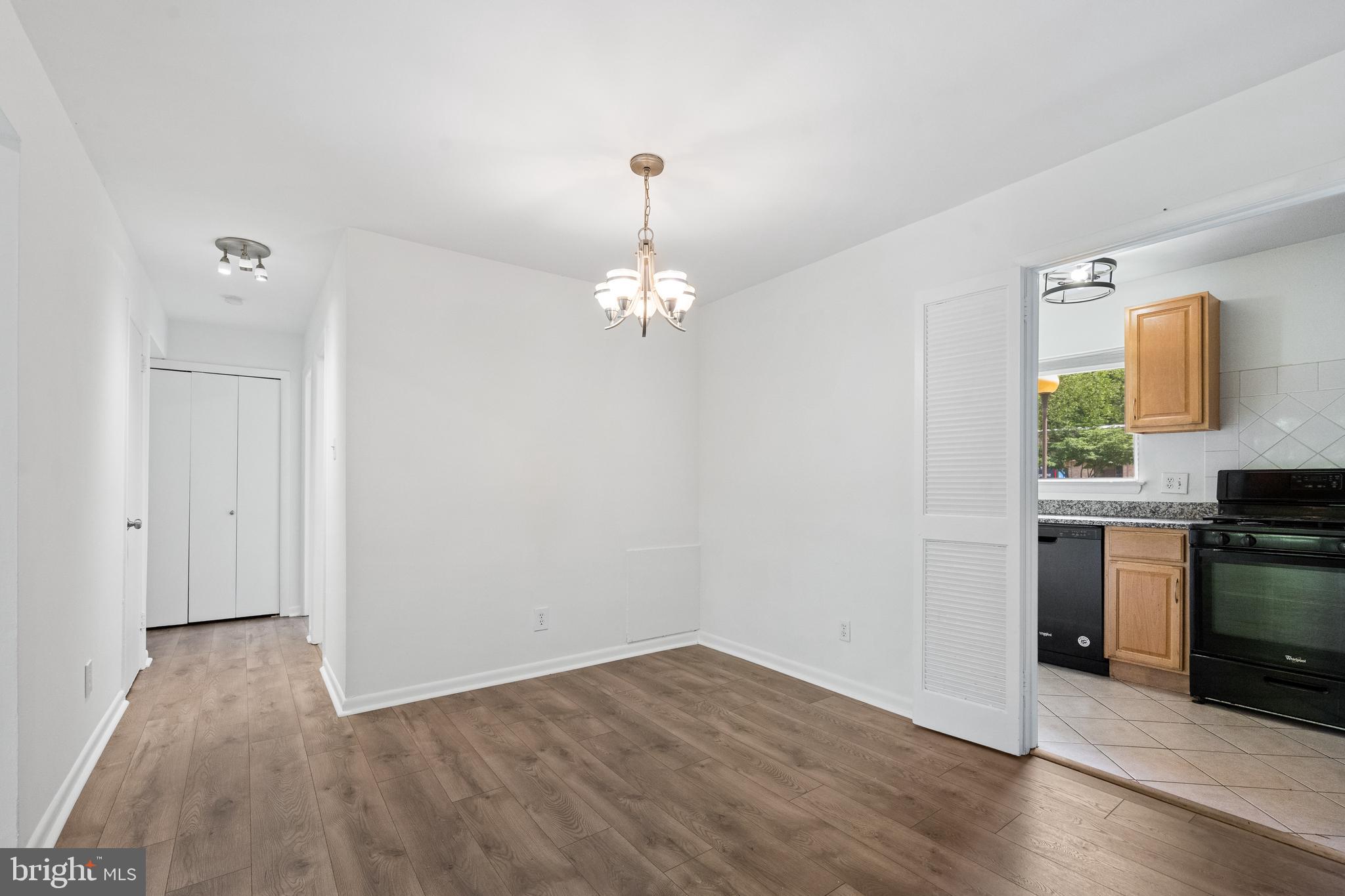 11606 Vantage Hill Road, Unit 12B Reston, VA 20190 - Photo 3 of 29