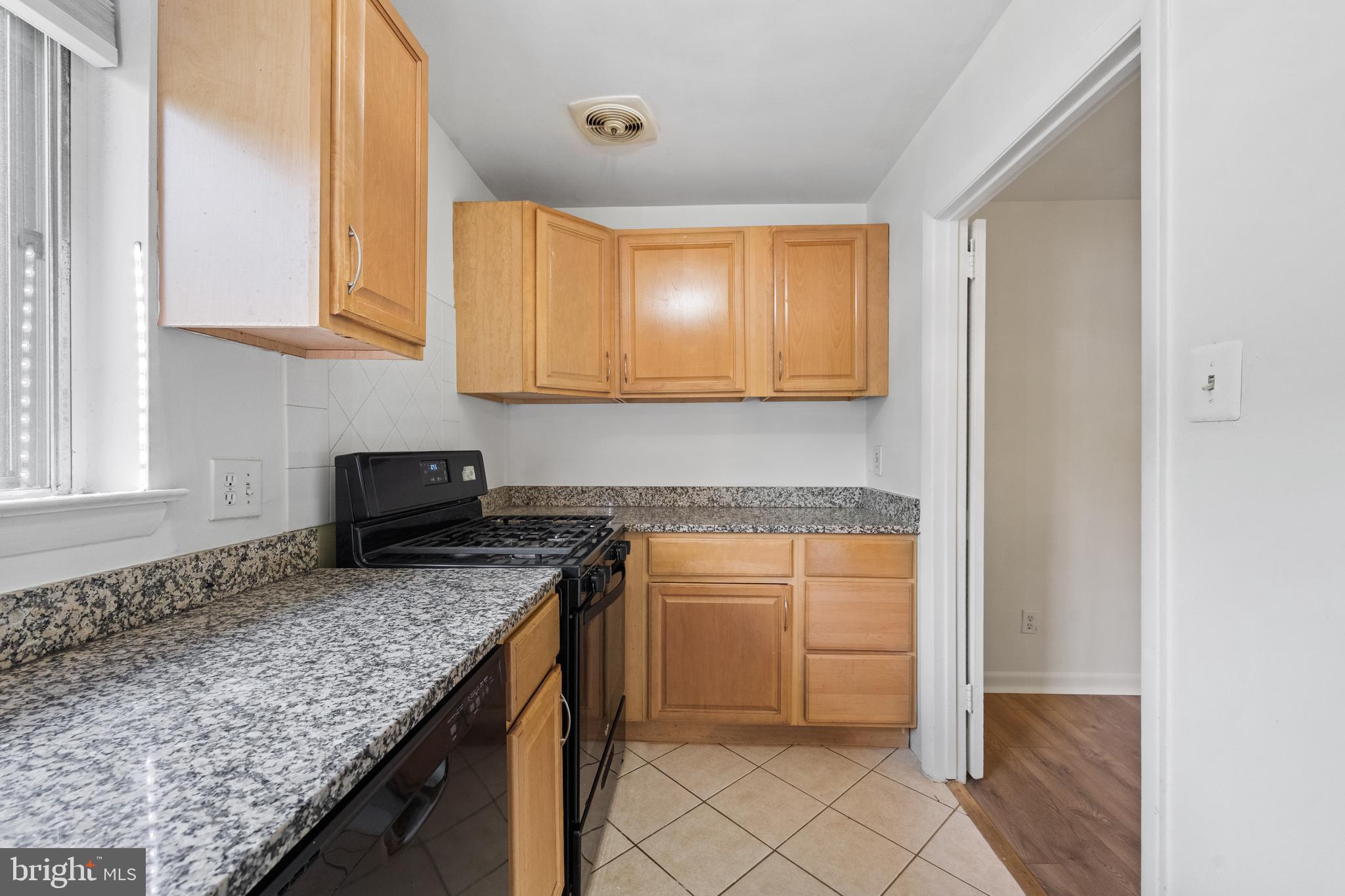 11606 Vantage Hill Road, Unit 12B Reston, VA 20190 - Photo 8 of 29