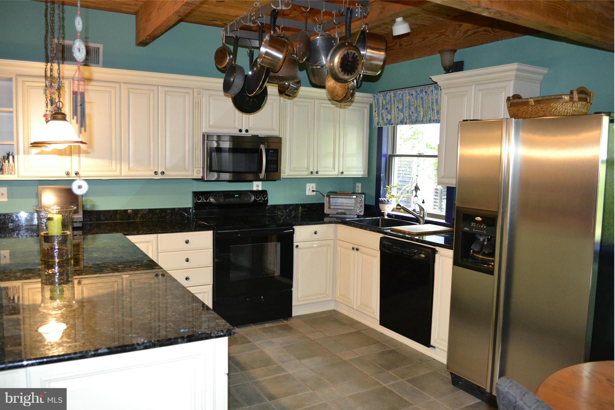 3953 Bay Road Whiteford, MD 21160 - Photo 10 of 30 Large breakfast bar