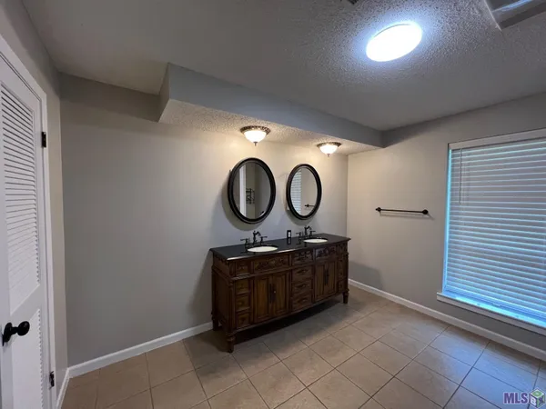 $3,750 | 9240-9250 Lockhart Road, Denham Springs, LA 70726