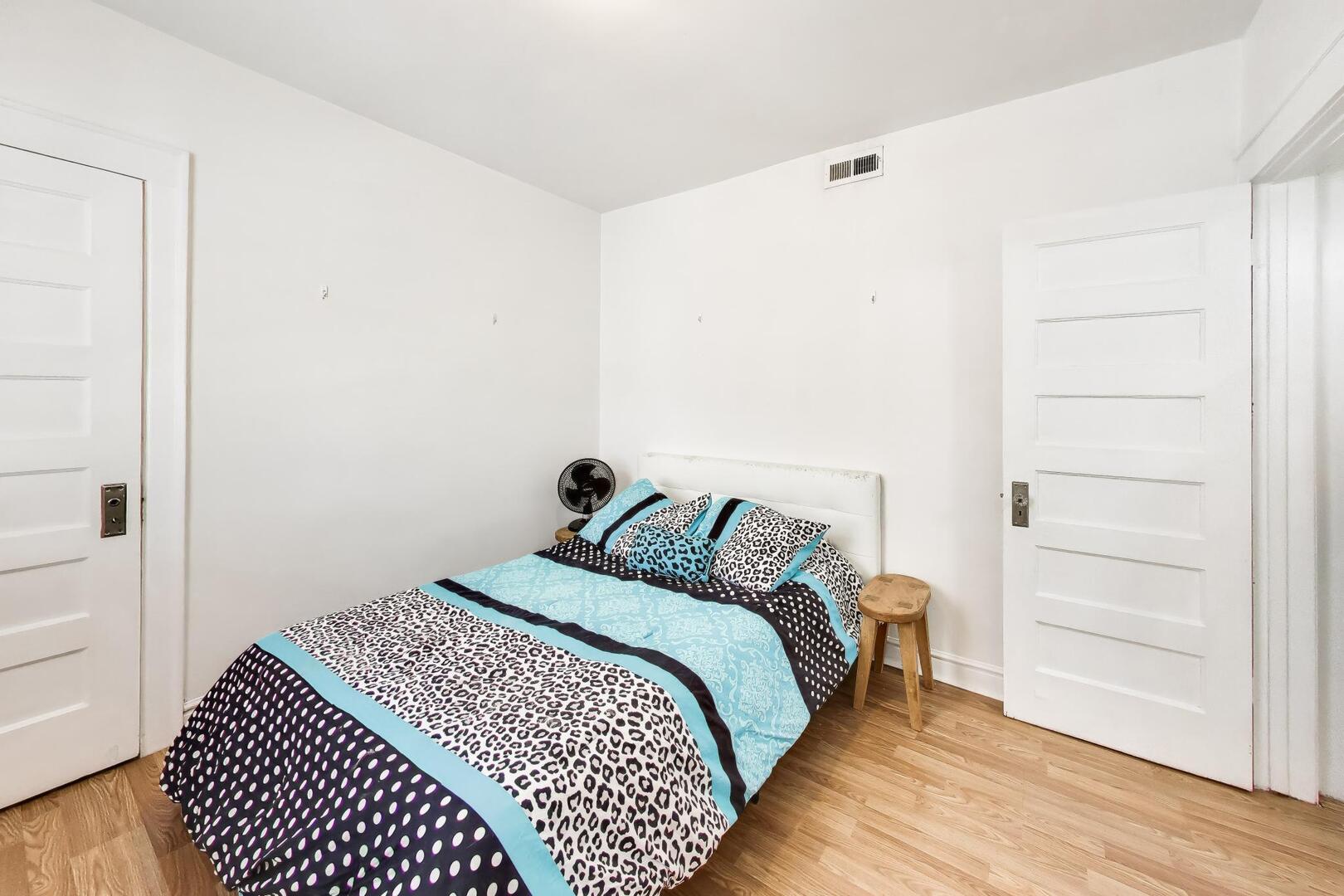 3435 North Harding Avenue, Unit 2 Chicago, IL 60618 - Photo 13 of 24