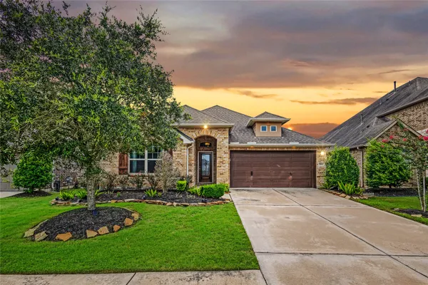 $3,000 | 3911 Ballard Street, Rosharon, TX 77583