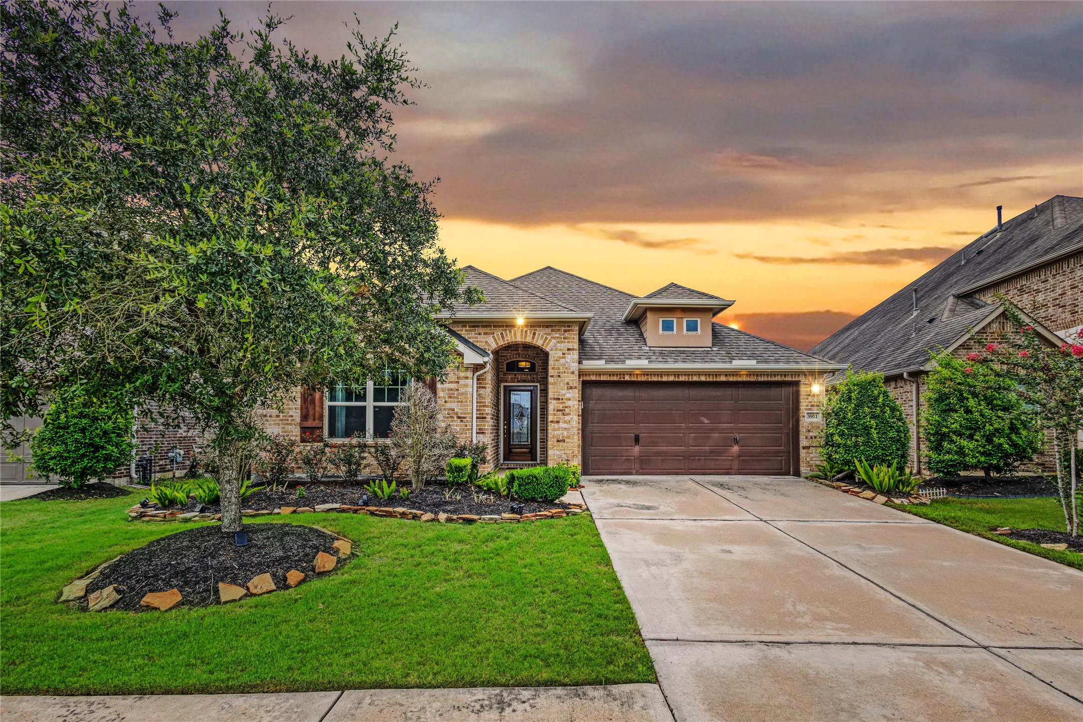 3911 Ballard Street Rosharon, TX 77583 - Photo 1 of 25