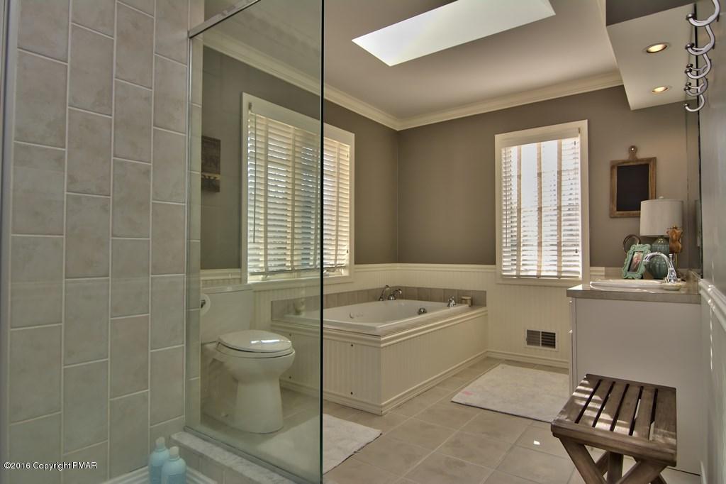155 Vireo Road Cresco, PA 18326 - Photo 9 of 89 Master Bath