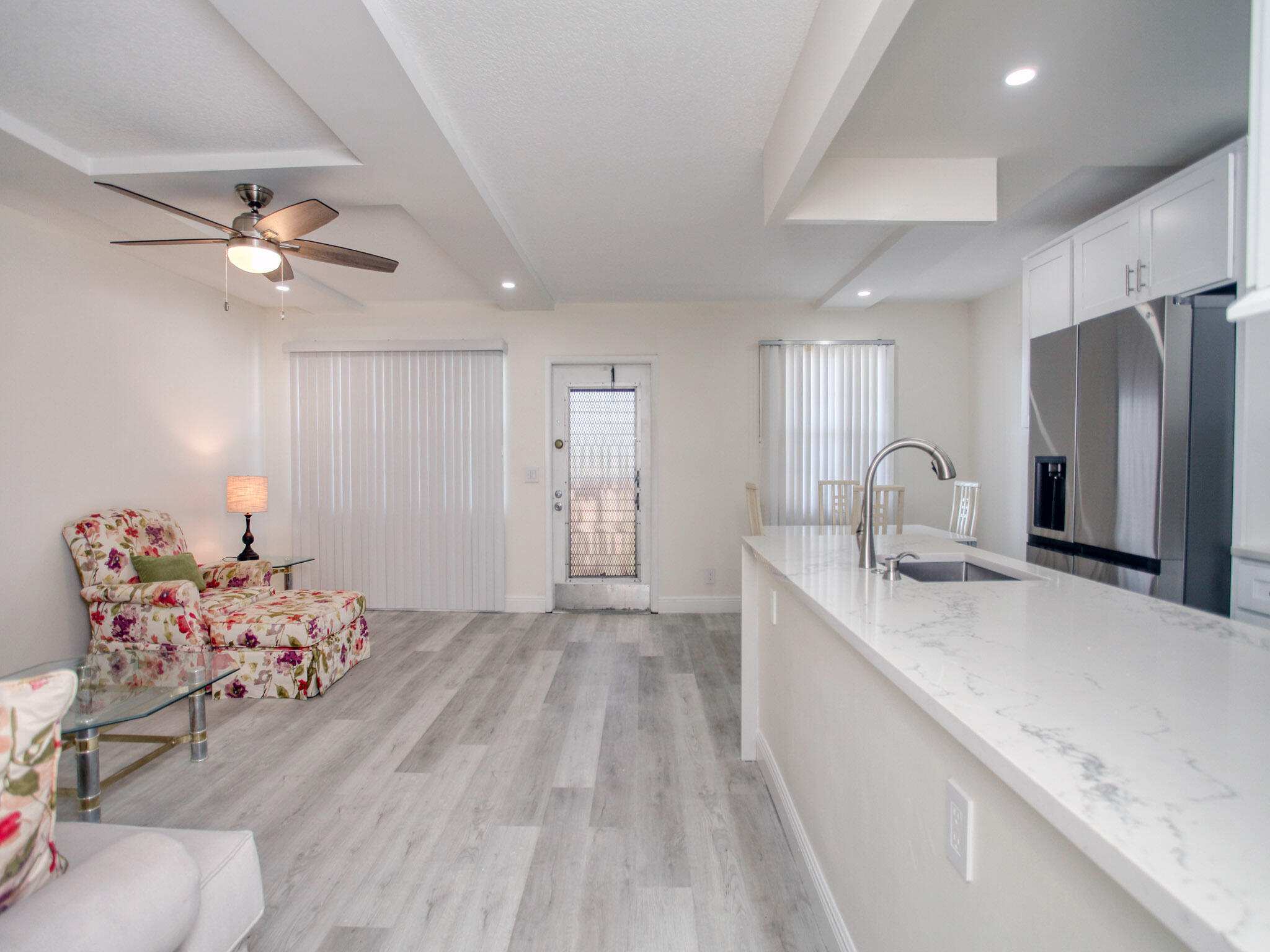 3047 Guildford East, Unit C Boca Raton, FL 33434 - Photo 11 of 50 LIVING ROOM