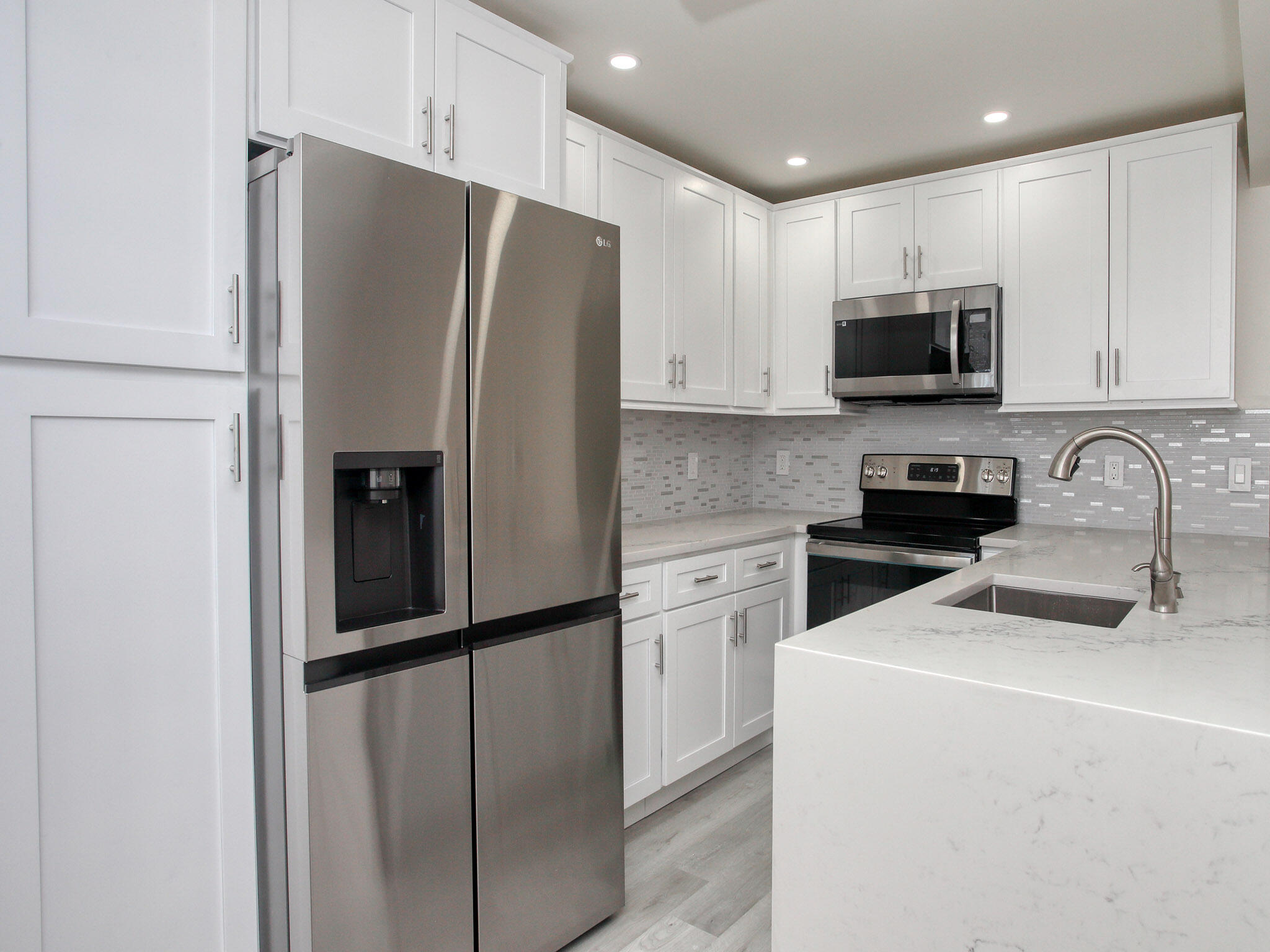 3047 Guildford East, Unit C Boca Raton, FL 33434 - Photo 14 of 50 KITCHEN