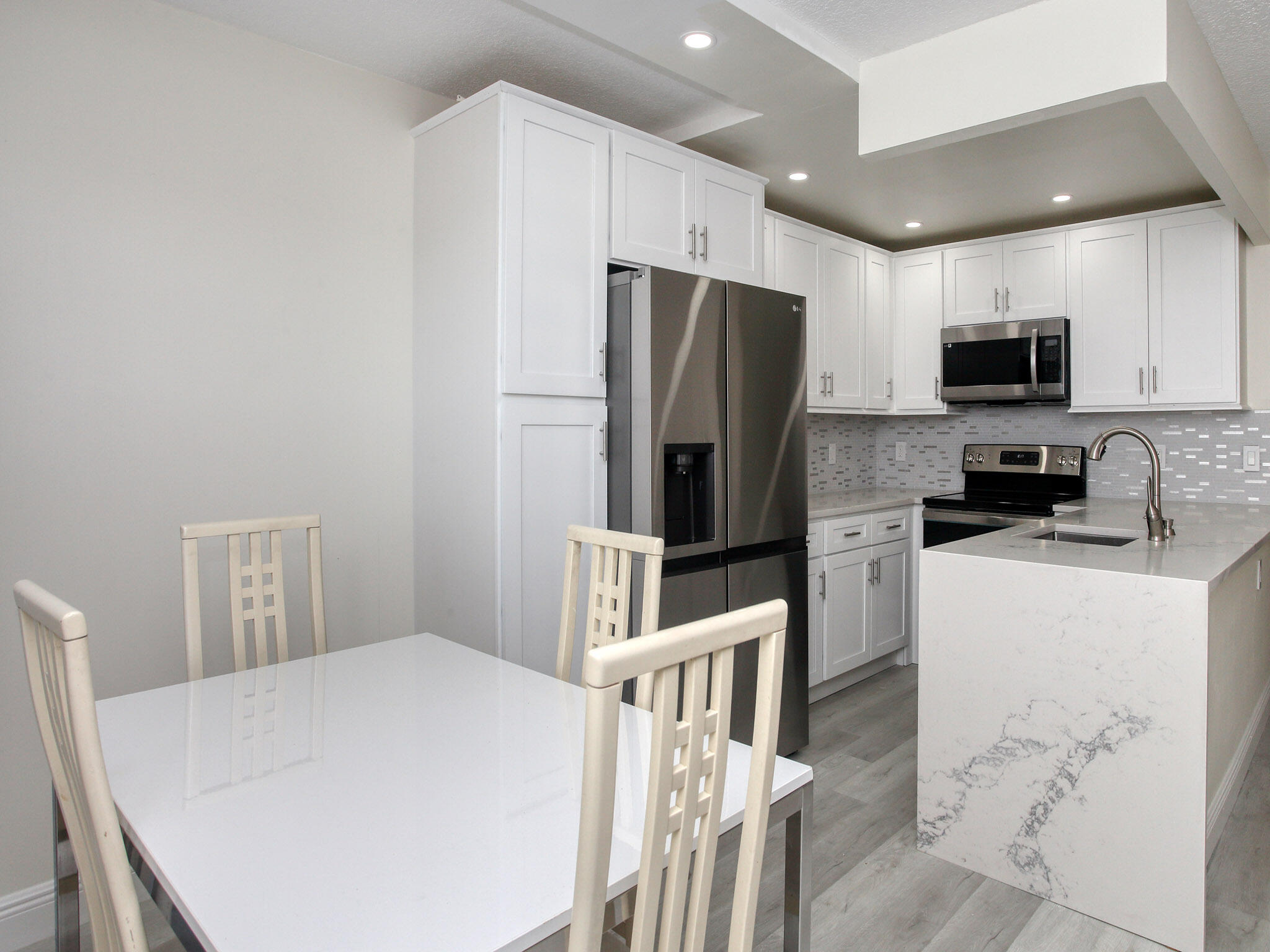 3047 Guildford East, Unit C Boca Raton, FL 33434 - Photo 15 of 50 KITCHEN