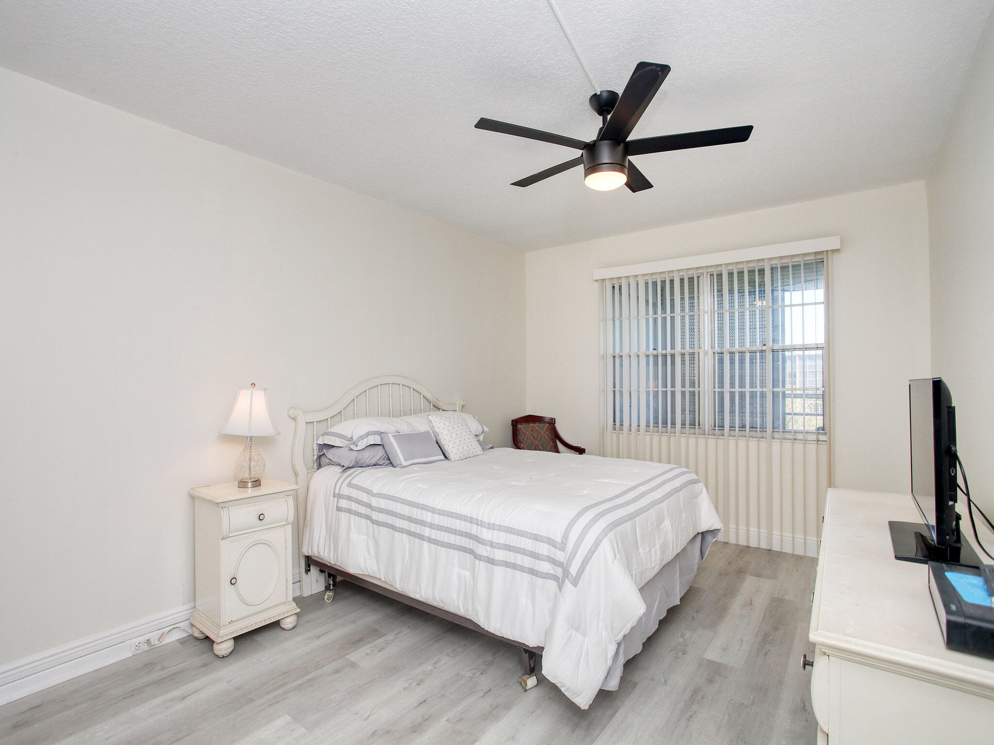 3047 Guildford East, Unit C Boca Raton, FL 33434 - Photo 20 of 50 BEDROOM