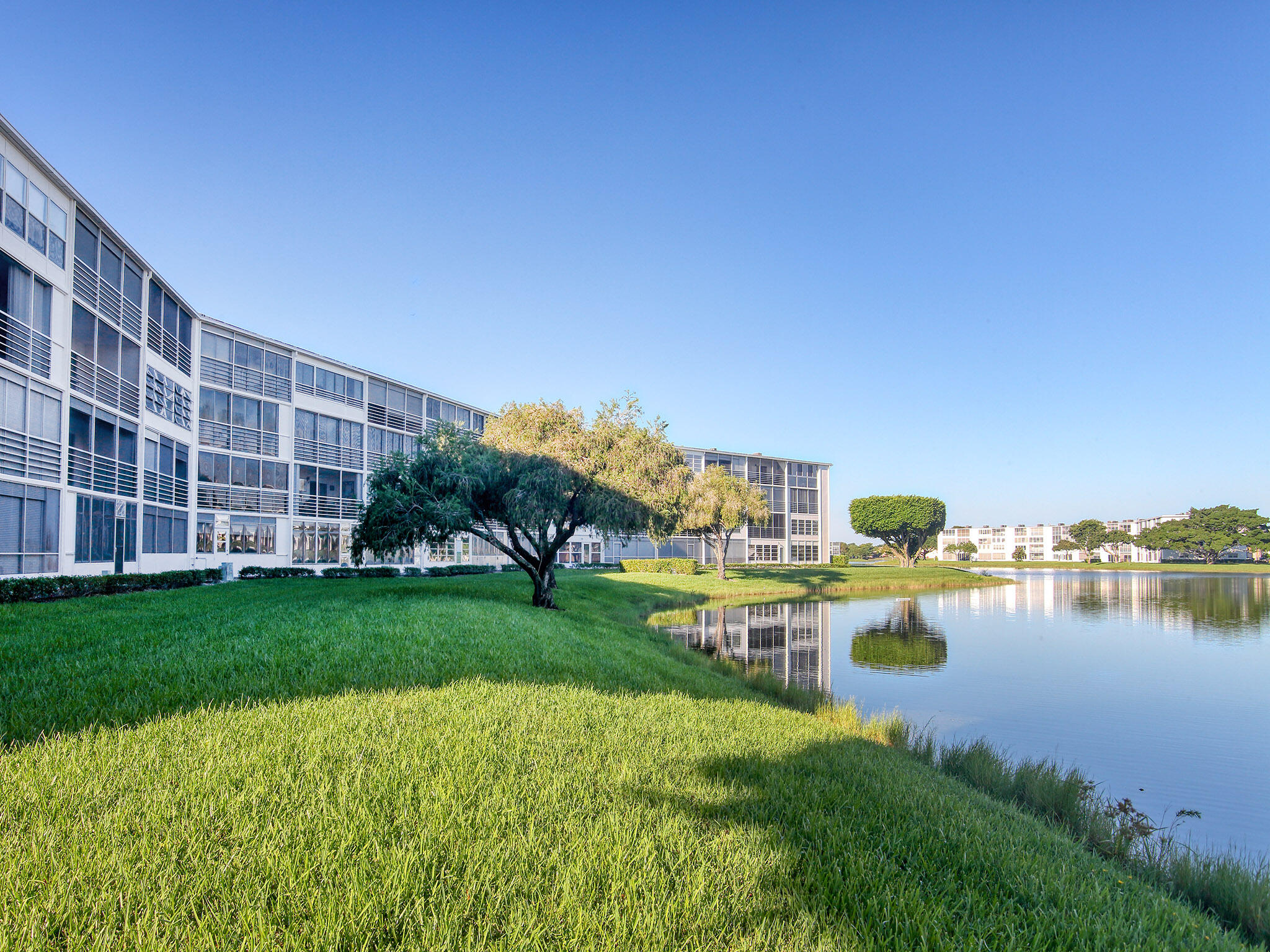 3047 Guildford East, Unit C Boca Raton, FL 33434 - Photo 33 of 50 EXTERIOR