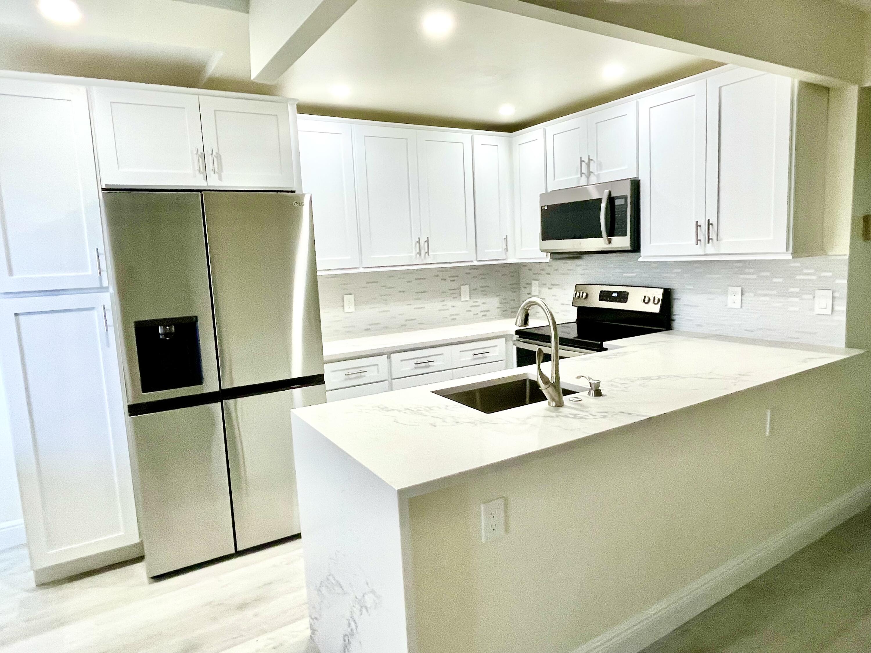 3047 Guildford East, Unit C Boca Raton, FL 33434 - Photo 49 of 50 KITCHEN