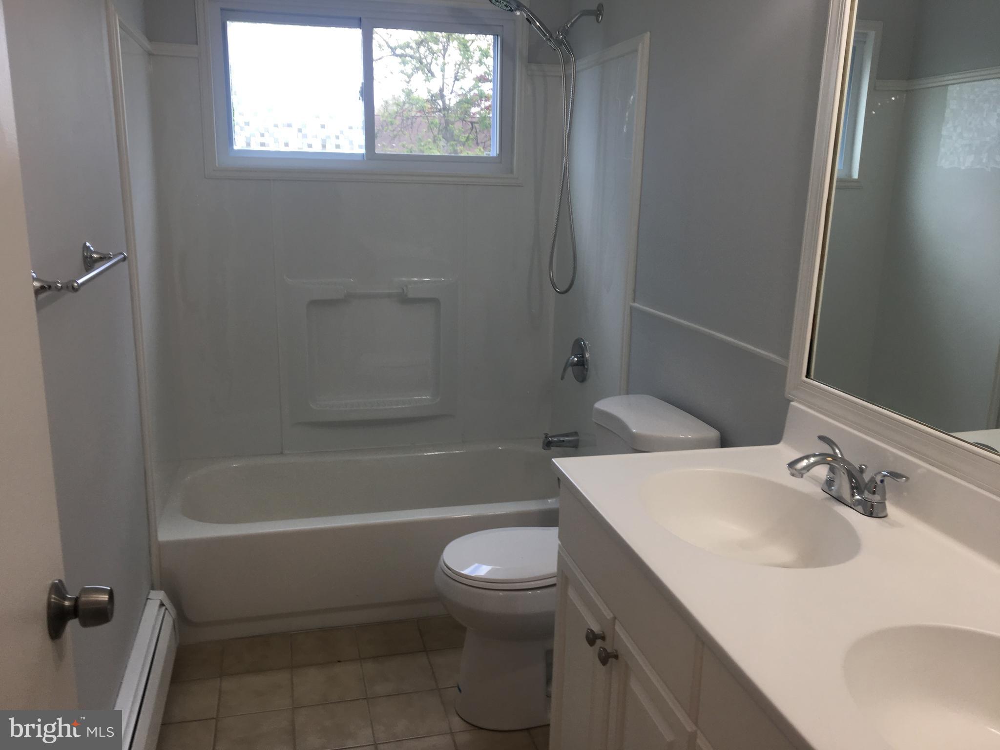 7 Gamewood Road Levittown, PA 19057 - Photo 8 of 9