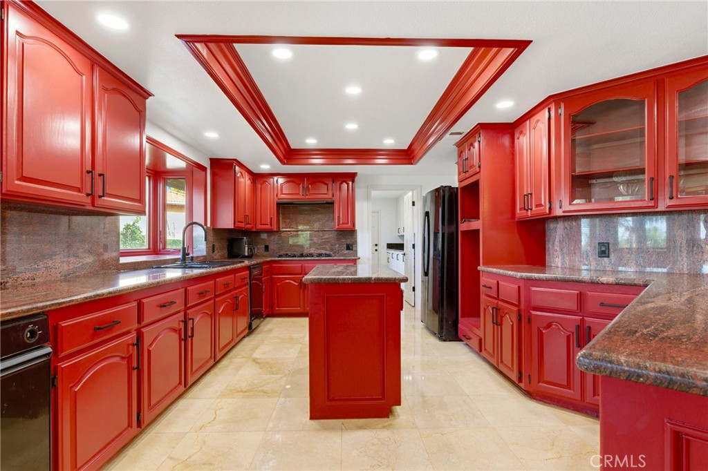 16575 Bonanza Drive Riverside, CA 92504 - Photo 11 of 56