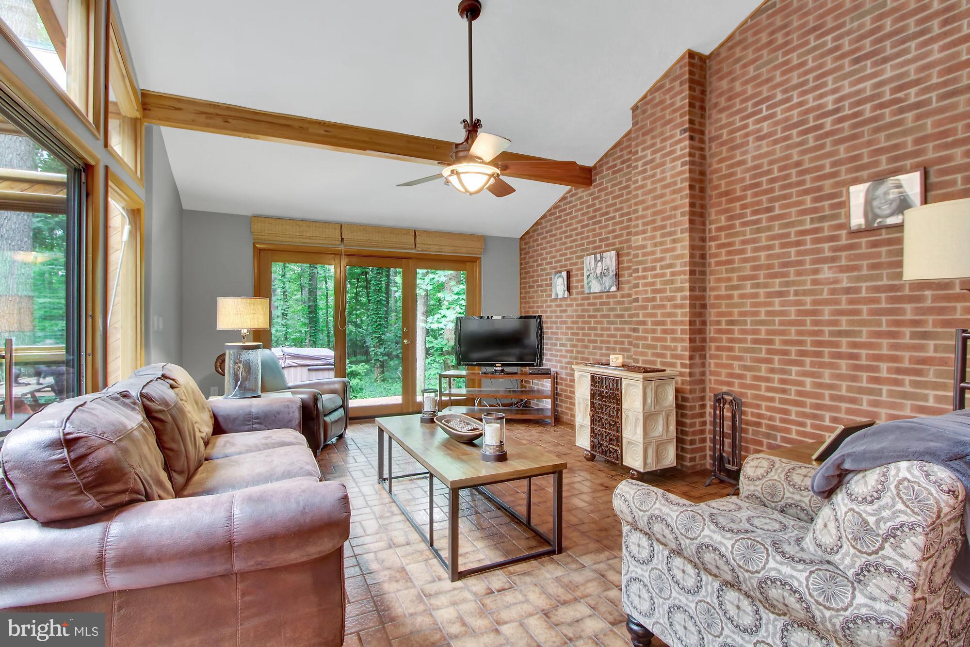 19554 Dutton Road Stewartstown, PA 17363 - Photo 3 of 36 Gallery Image 3